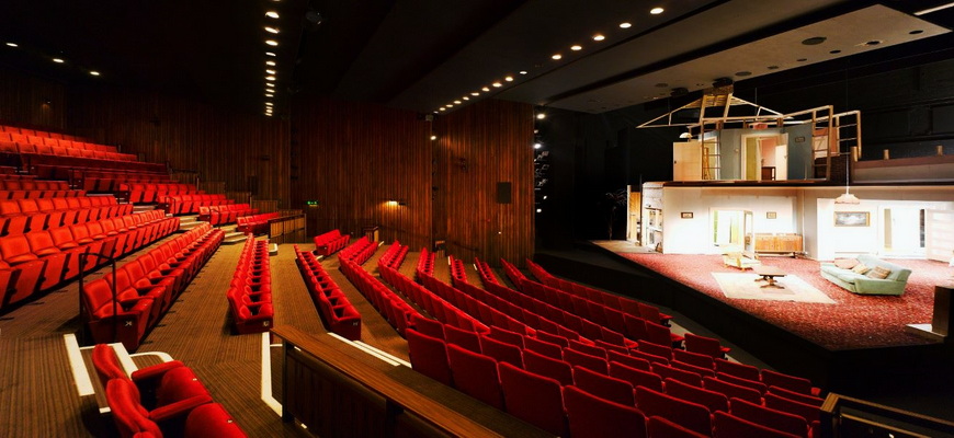Главный зал театра Аббатства