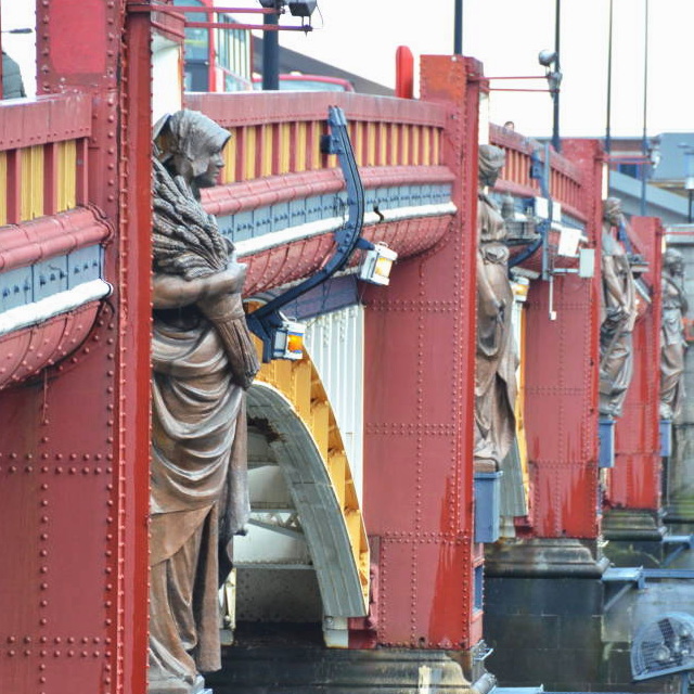 Статуи на мосту Воксхолл